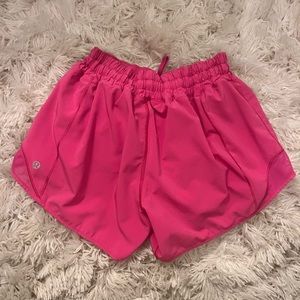Lululemon hotty hot shorts size long 4 color sonic pink